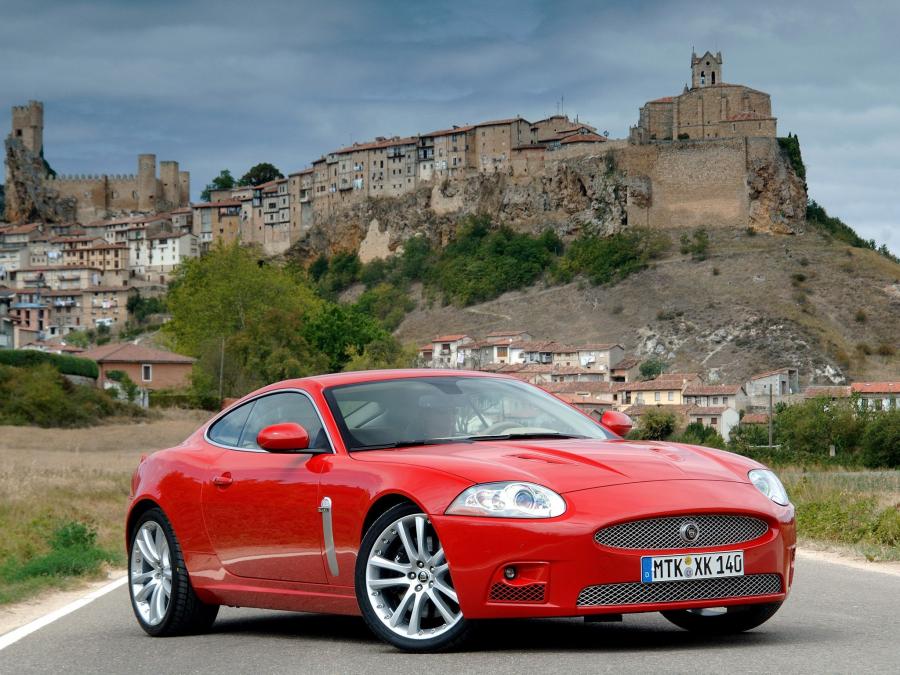  Jaguar XKR Coupe 2007 года  (фото 2 из 16)